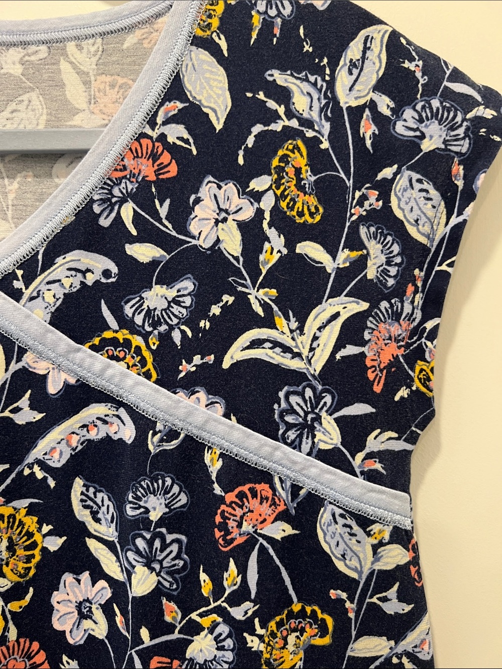 Garnet Hill Asian Wrap Cotton Nightgown Cap Sleeve Size Small. Navy floral. - Picture 9 of 10